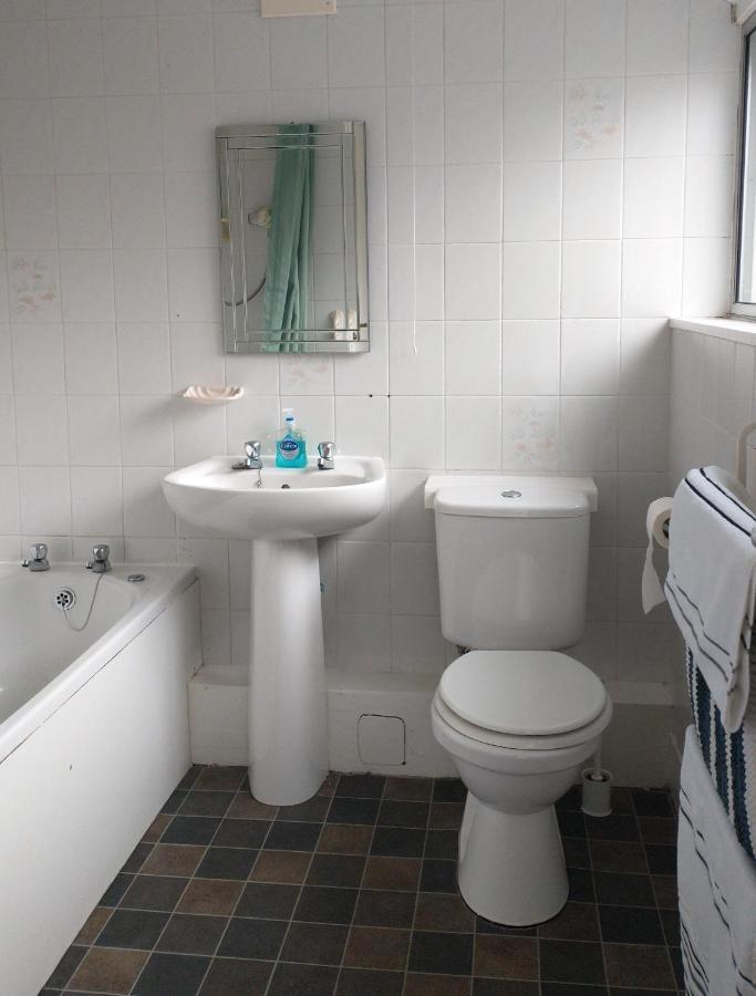 Spacious 2-Bed Apartment In Ruthin Eksteriør billede